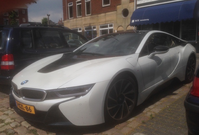 BMW i8