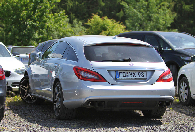 Mercedes-Benz CLS 63 AMG X218 Shooting Brake