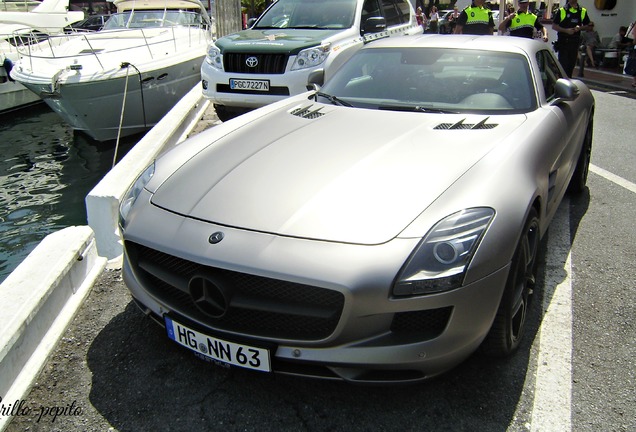 Mercedes-Benz SLS AMG