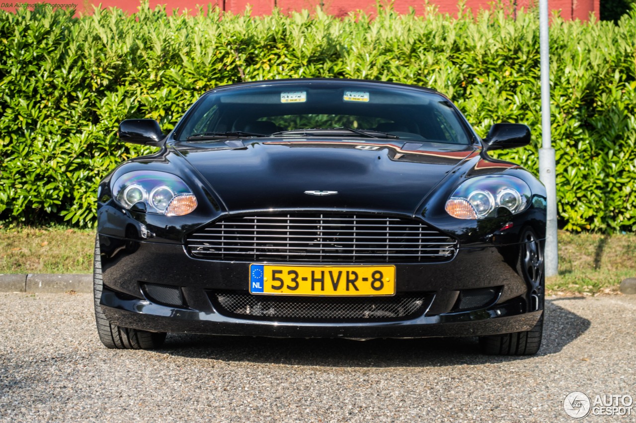 Aston Martin DB9 Volante