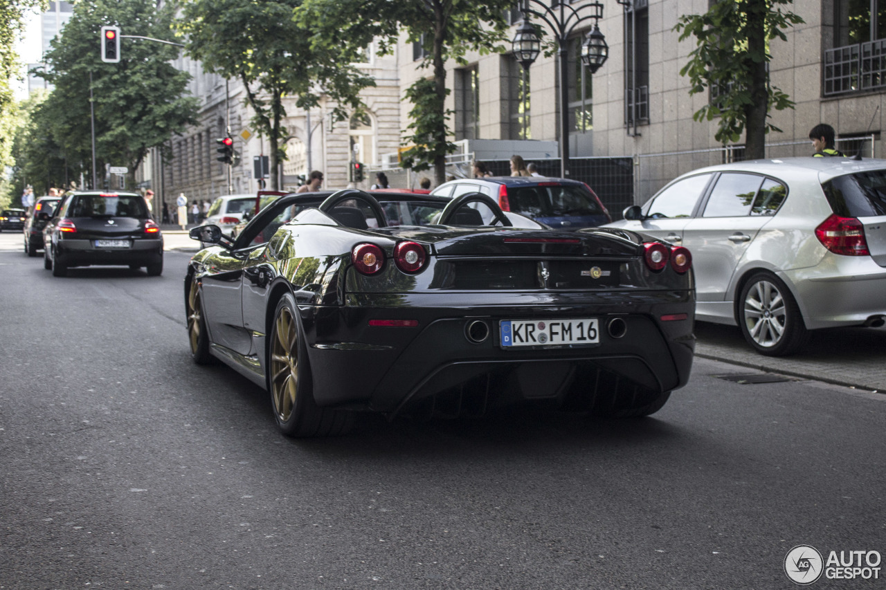 Ferrari Scuderia Spider 16M