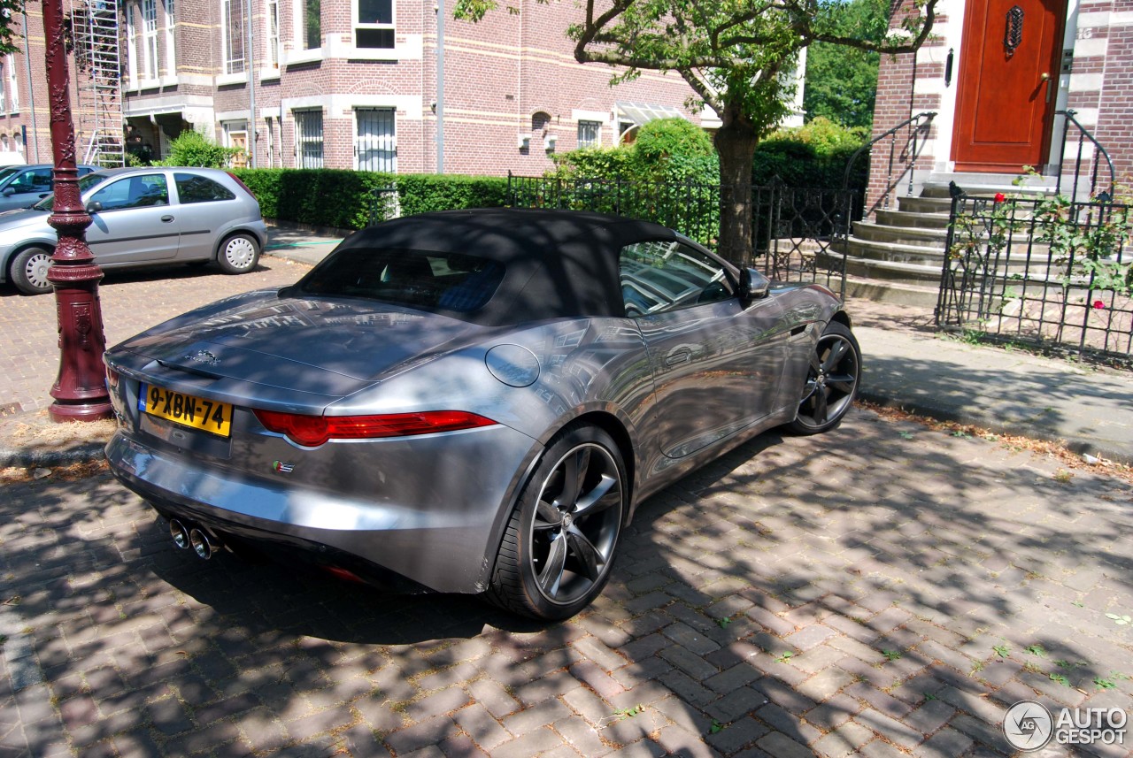 Jaguar F-TYPE S Convertible