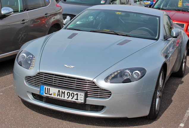 Aston Martin V8 Vantage