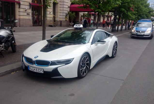 BMW i8