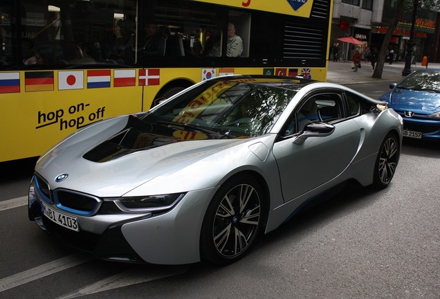 BMW i8