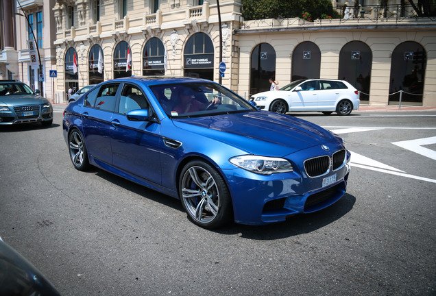 BMW M5 F10 2011