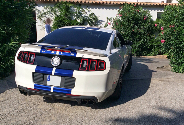 Ford Mustang Shelby GT500 2013