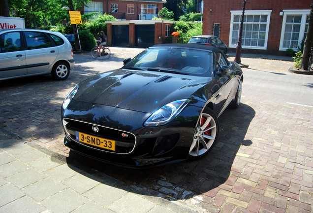 Jaguar F-TYPE S Convertible