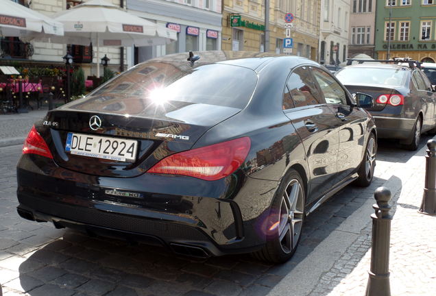 Mercedes-Benz CLA 45 AMG C117