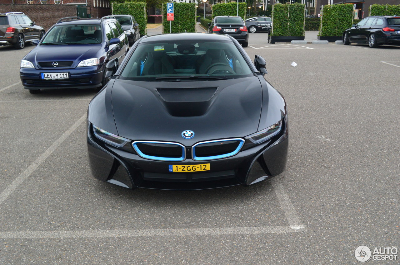 BMW i8