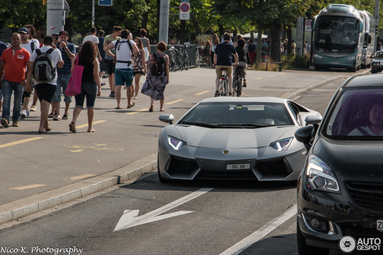 Lamborghini Aventador LP700-4