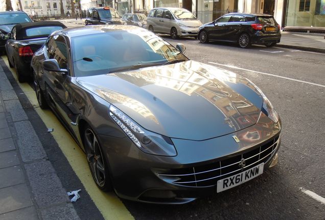 Ferrari FF