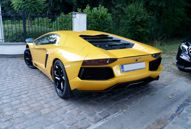 Lamborghini Aventador LP700-4