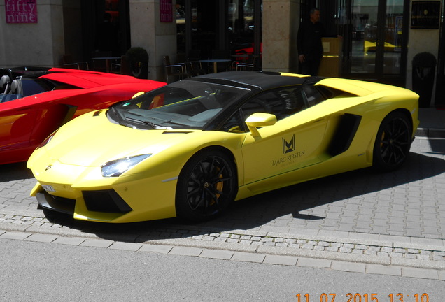 Lamborghini Aventador LP700-4 Roadster