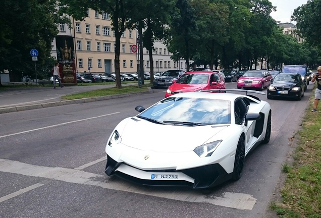 Lamborghini Aventador LP750-4 SuperVeloce