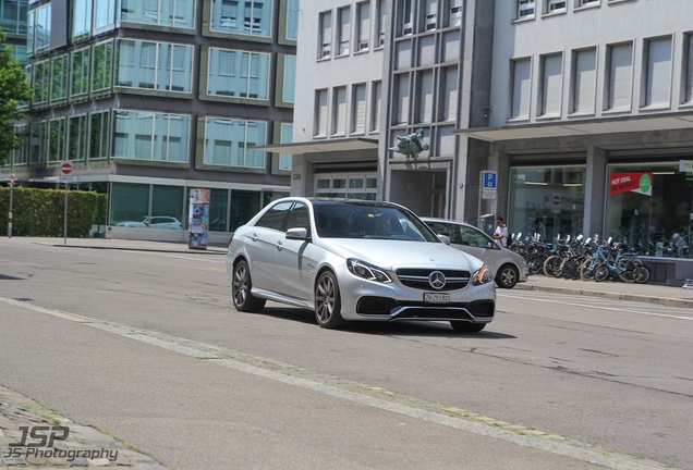 Mercedes-Benz E 63 AMG S W212