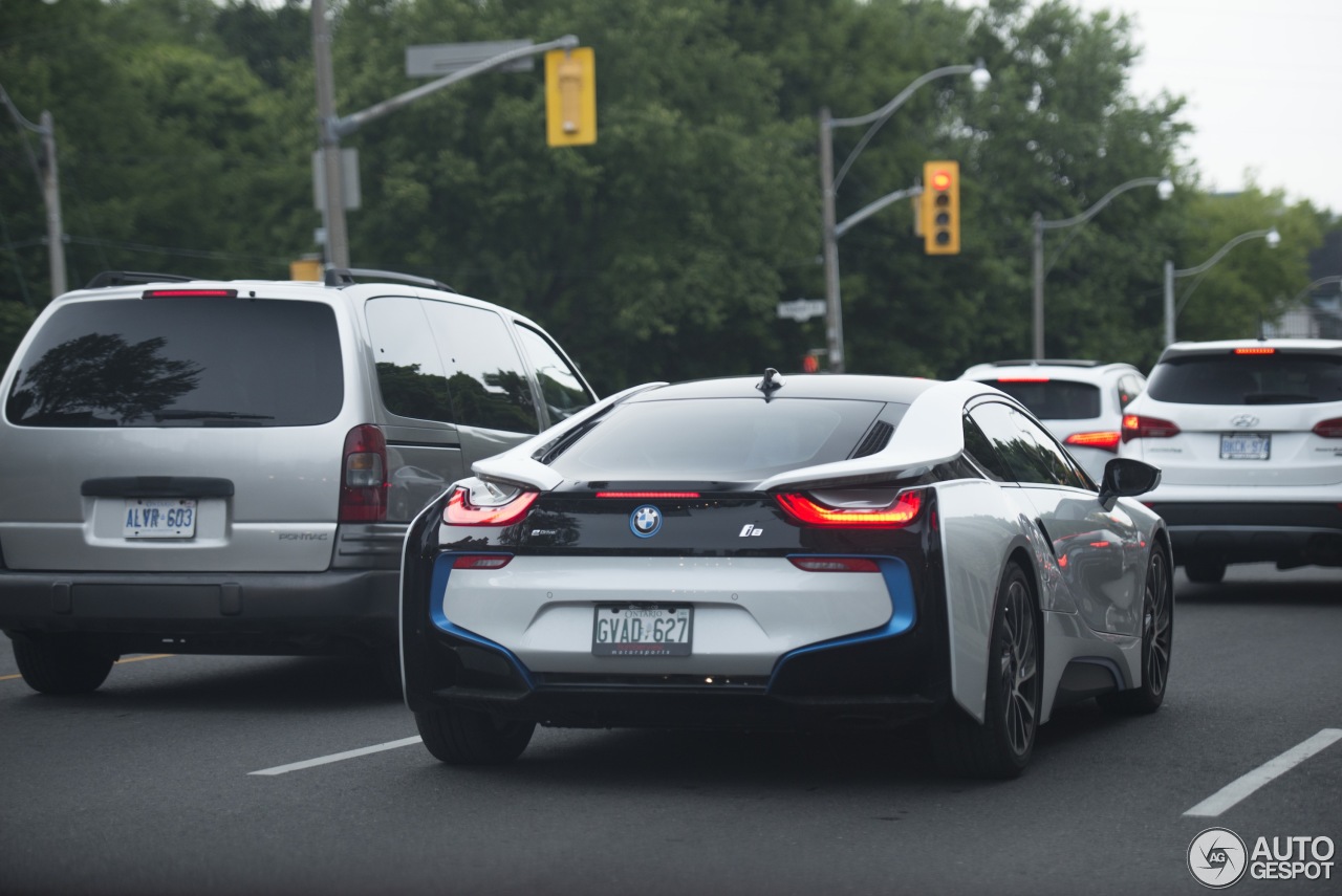 BMW i8