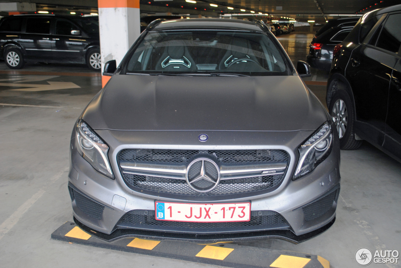 Mercedes-Benz GLA 45 AMG X156