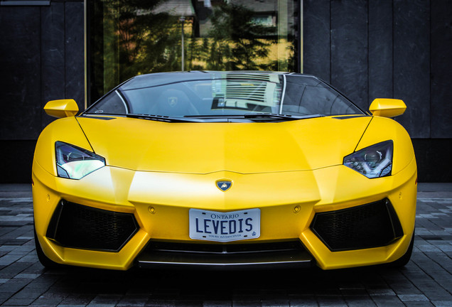 Lamborghini Aventador LP700-4 Roadster