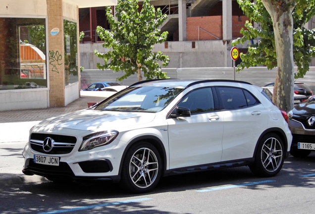 Mercedes-Benz GLA 45 AMG X156