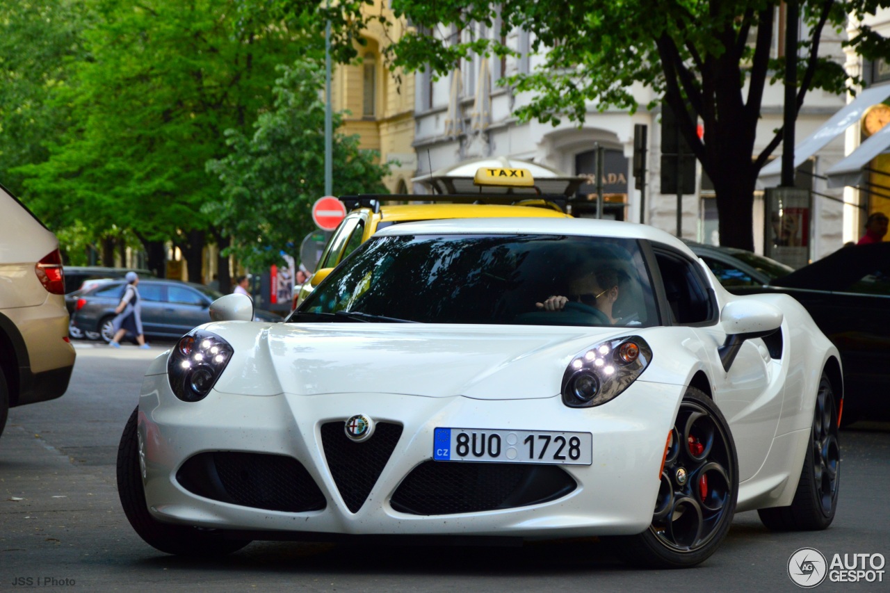 Alfa Romeo 4C Coupé