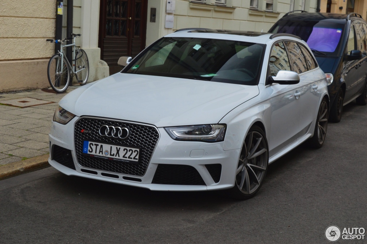 Audi RS4 Avant B8