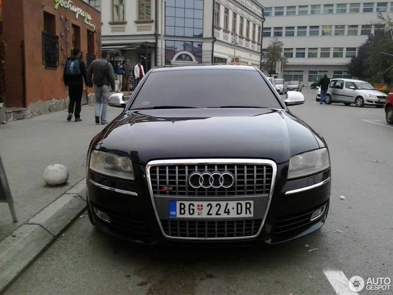 Audi S8 D3