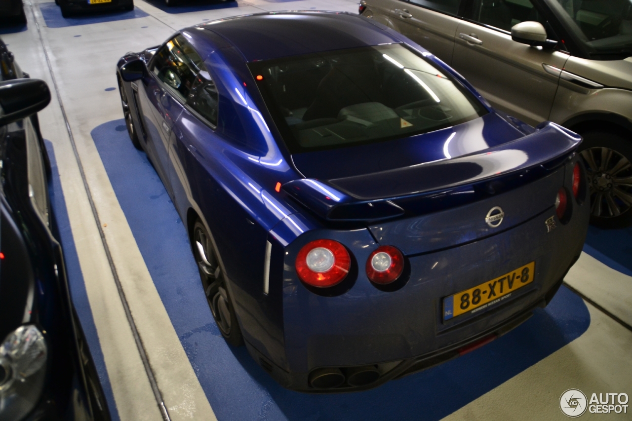 Nissan GT-R 2012