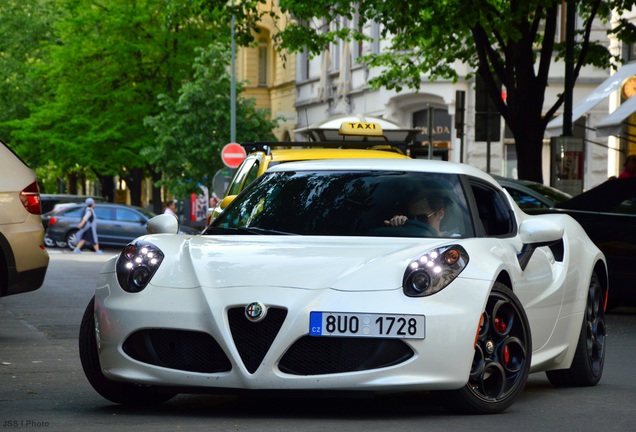 Alfa Romeo 4C Coupé