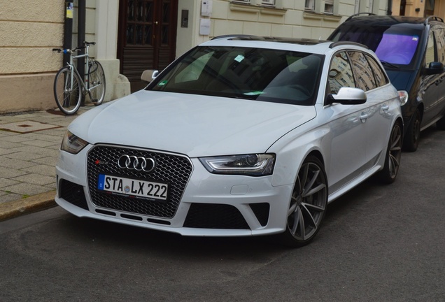 Audi RS4 Avant B8