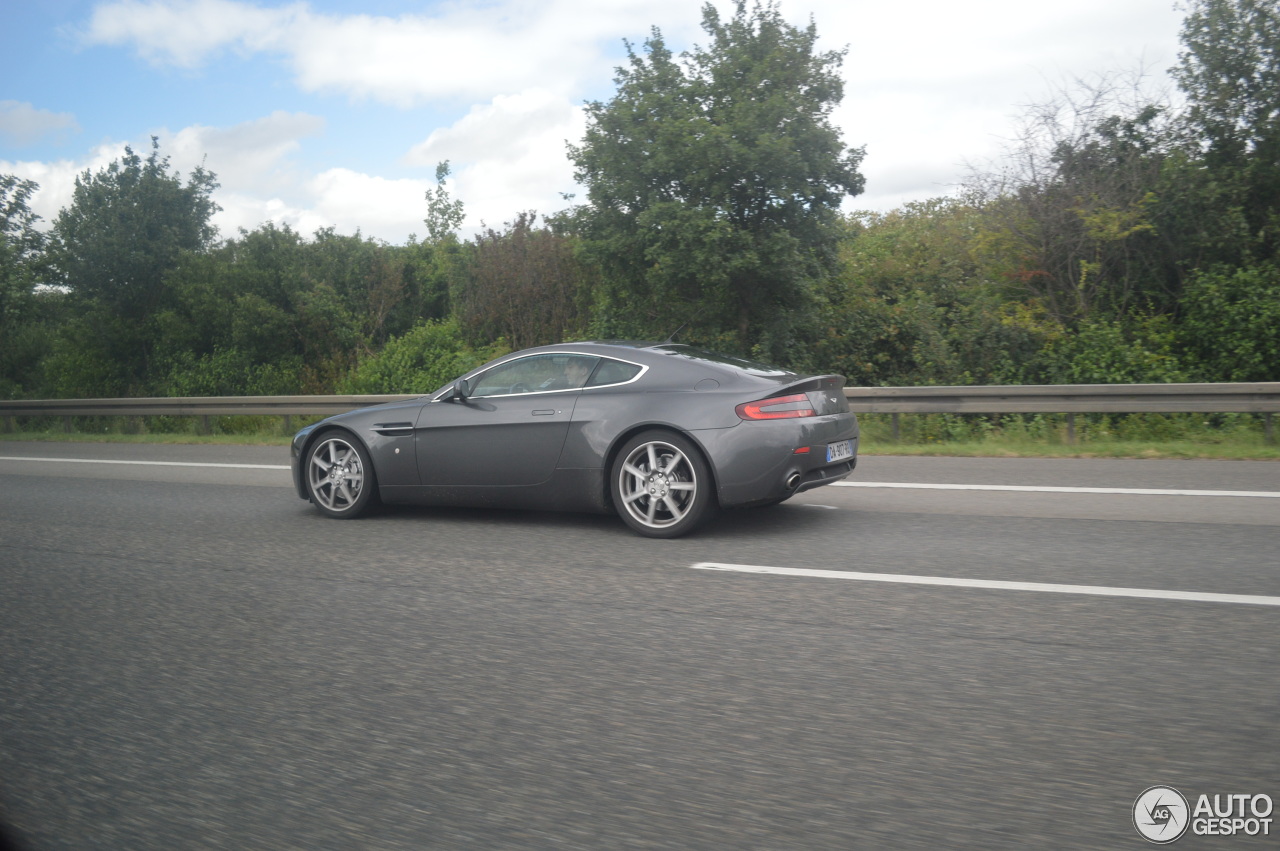 Aston Martin V8 Vantage