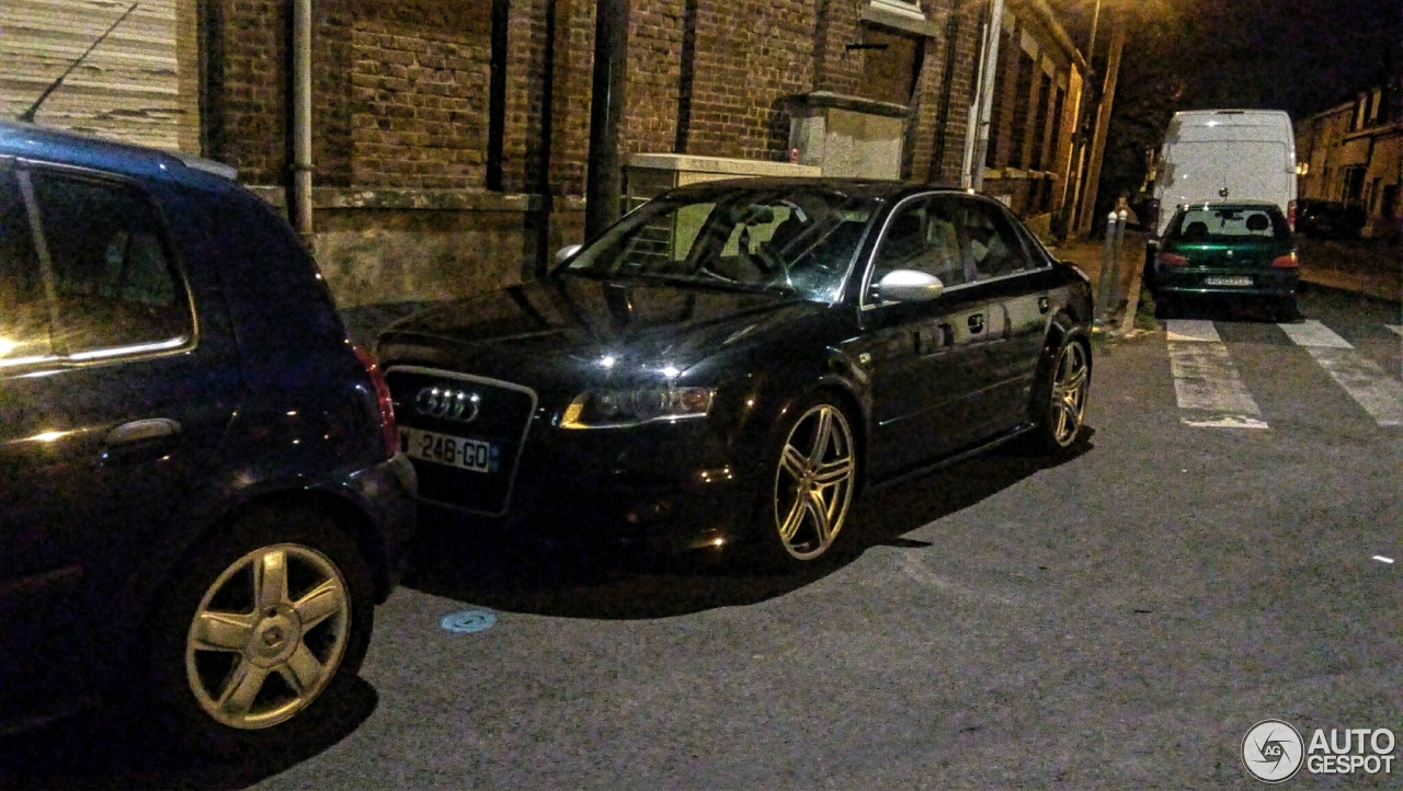 Audi RS4 Sedan