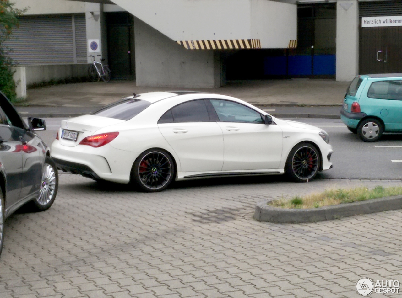 Mercedes-Benz CLA 45 AMG C117