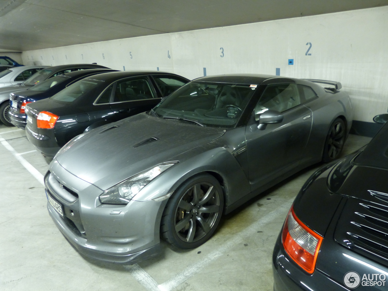 Nissan GT-R