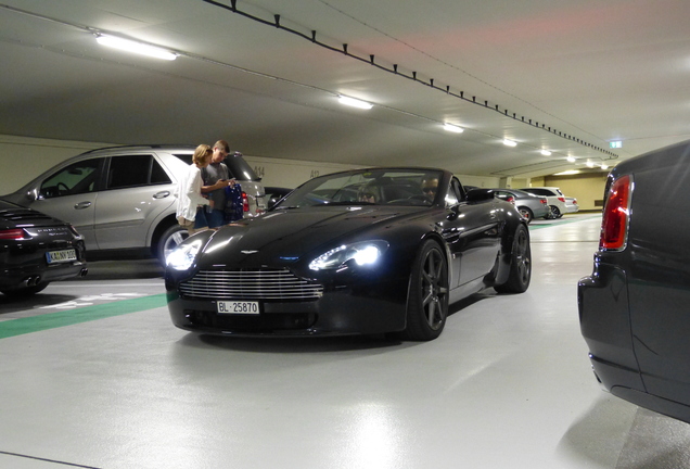 Aston Martin V8 Vantage Roadster