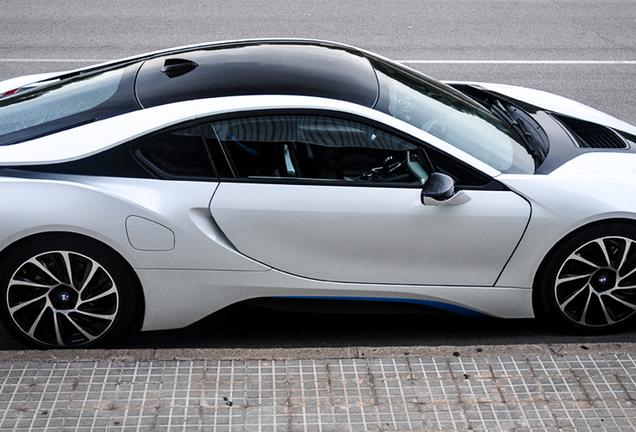 BMW i8