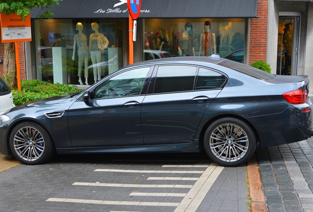 BMW M5 F10 2011