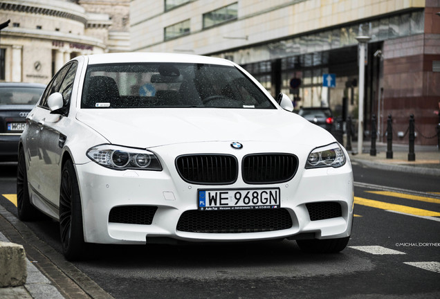 BMW M5 F10 2011