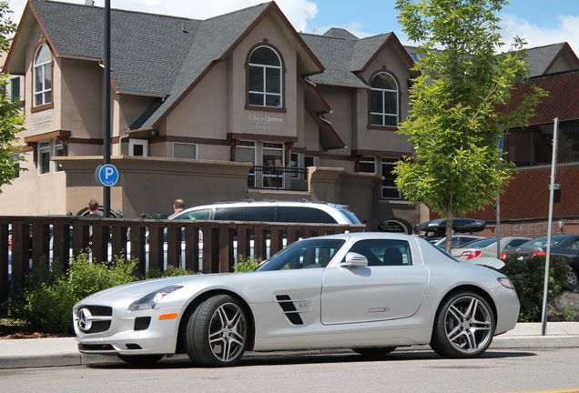 Mercedes-Benz SLS AMG