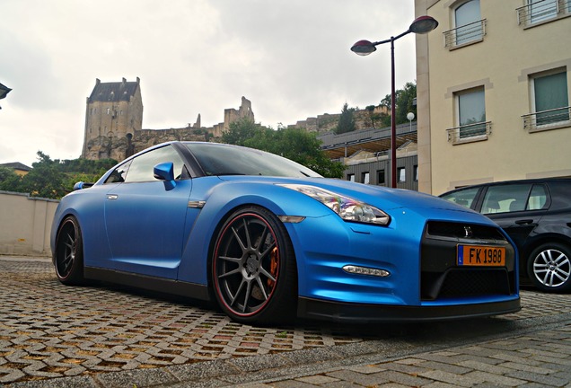 Nissan GT-R 2011