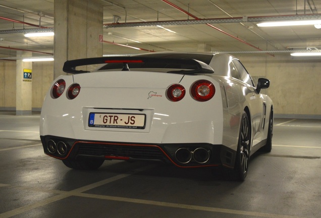 Nissan GT-R 2015