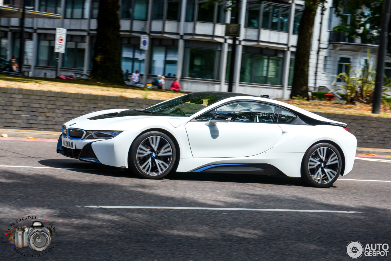 BMW i8