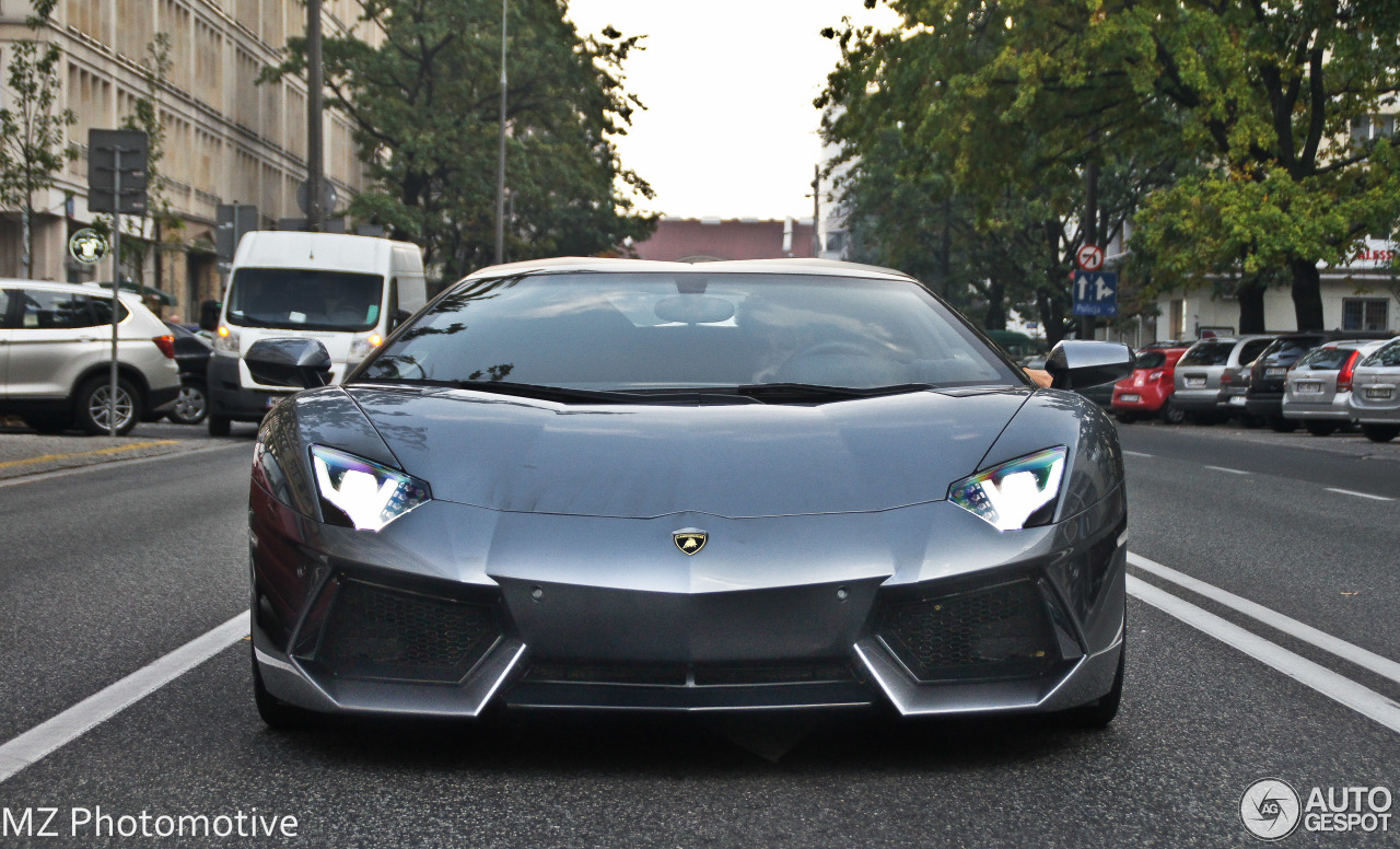 Lamborghini Aventador LP700-4 Roadster