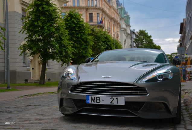 Aston Martin Vanquish 2013