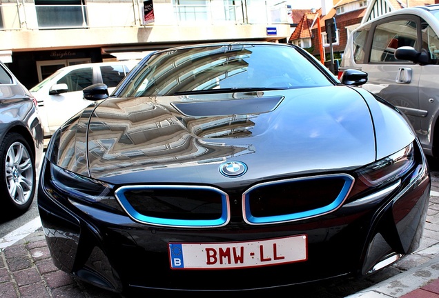 BMW i8