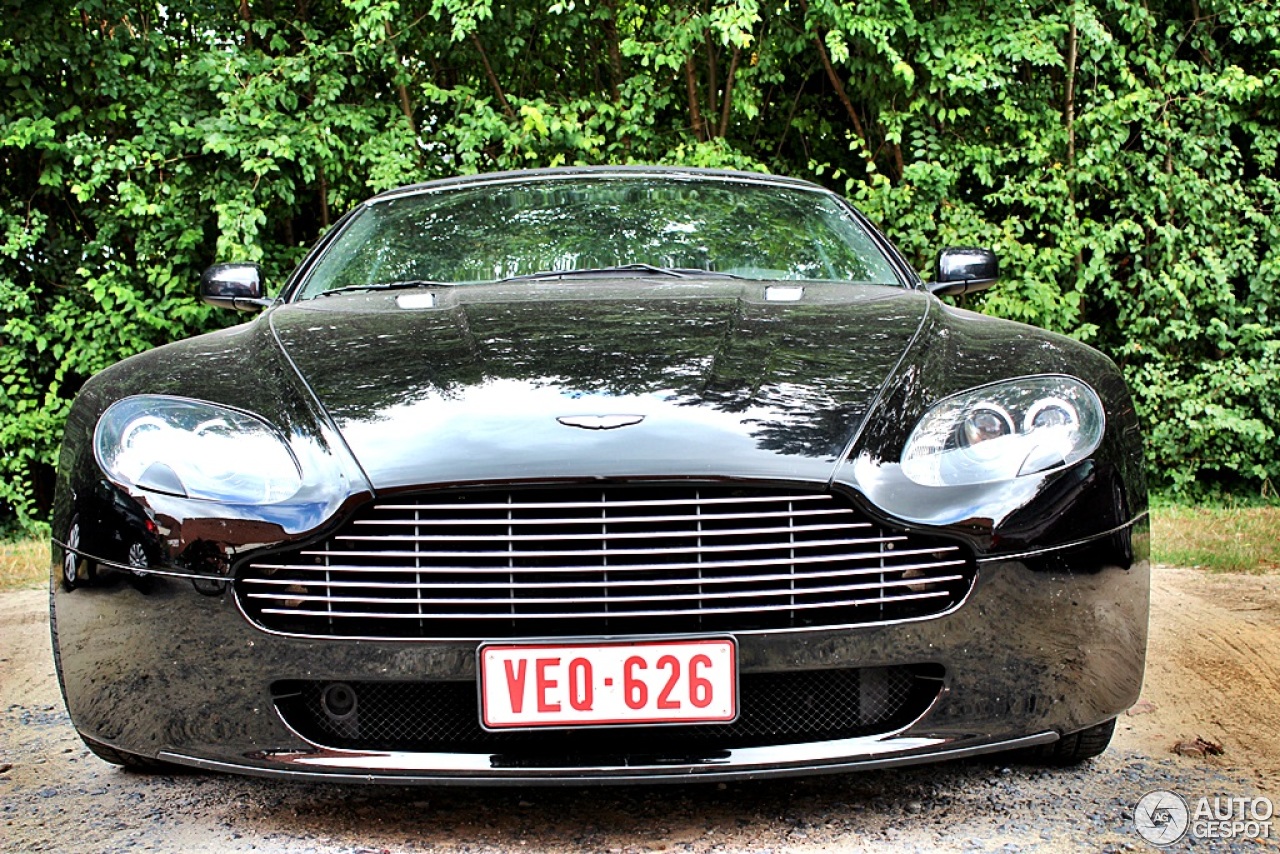 Aston Martin V8 Vantage Roadster