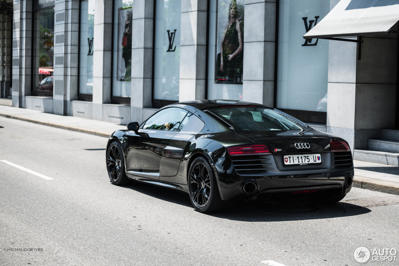 Audi R8 V10 Plus 2013