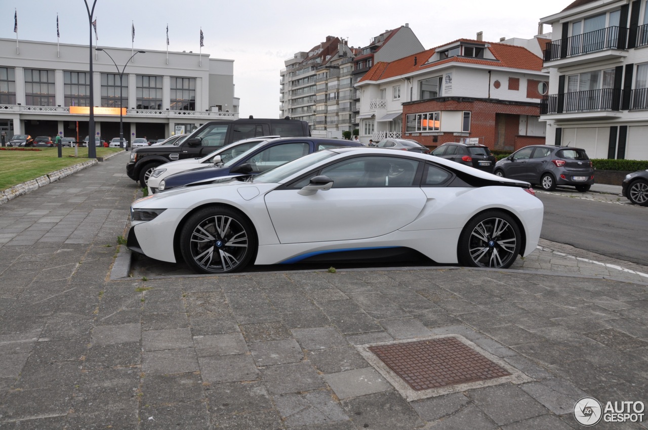 BMW i8