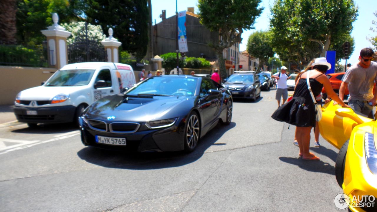 BMW i8