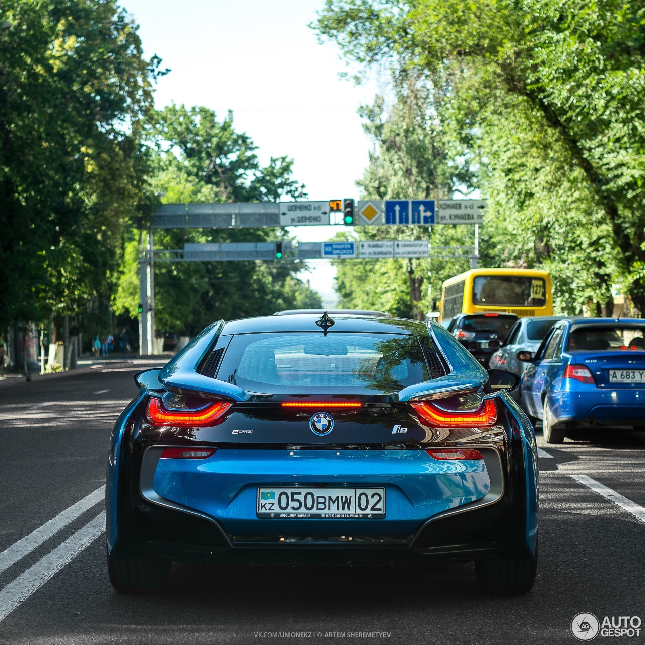 BMW i8